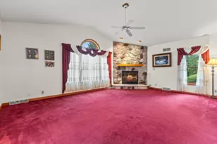 4039 W Cypress Ln, Franklin, WI 53132 - Photo 5