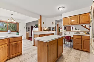 4039 W Cypress Ln, Franklin, WI 53132 - Photo 13