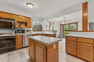4039 W Cypress Ln, Franklin, WI 53132 - Photo 11