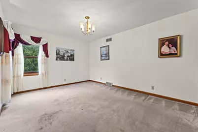4039 W Cypress Ln, Franklin, WI 53132 - Photo 9