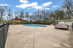 N110W16867 Ashbury Cir, Germantown, WI 53022 - Photo 7