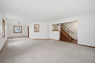 W56N710 Hawthorne Ave, Cedarburg, WI 53012 - Photo 17