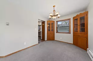 W56N710 Hawthorne Ave, Cedarburg, WI 53012 - Photo 5