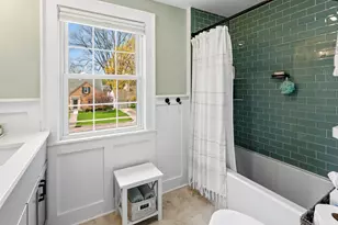 2434 N 93rd St, Wauwatosa, WI 53226 - Photo 21