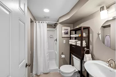 2434 N 93rd St, Wauwatosa, WI 53226 - Photo 25