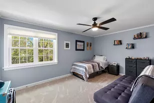2434 N 93rd St, Wauwatosa, WI 53226 - Photo 21