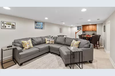 2434 N 93rd St, Wauwatosa, WI 53226 - Photo 23