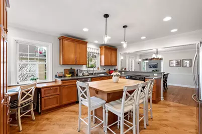 2434 N 93rd St, Wauwatosa, WI 53226 - Photo 3