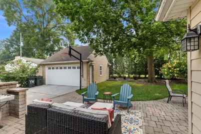 2434 N 93rd St, Wauwatosa, WI 53226 - Photo 29