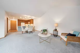 1600 W Green Tree Rd, Glendale, WI 53209 - Photo 5