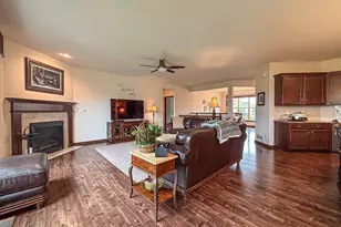 616 Westlawn Ave, Mukwonago, WI 53149 - Photo 11