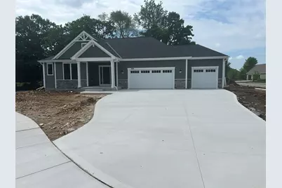 1733  Palmer Ct, Hartford, WI 53027 - Photo 1