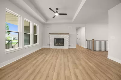1733  Palmer Ct, Hartford, WI 53027 - Photo 5
