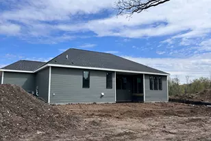 1733 Palmer Ct, Hartford, WI 53027 - Photo 9