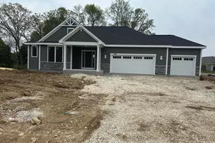 1733 Palmer Ct, Hartford, WI 53027 - Photo 17