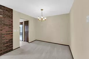 709 S Lake Shore Dr, Lake Geneva, WI 53147 - Photo 11