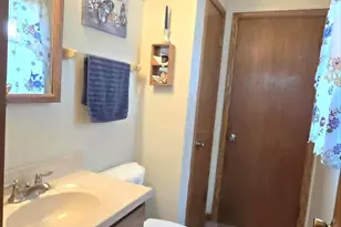 2834 E Eaton Ln, Cudahy, WI 53110 - Photo 9