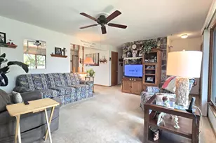 2834 E Eaton Ln, Cudahy, WI 53110 - Photo 3