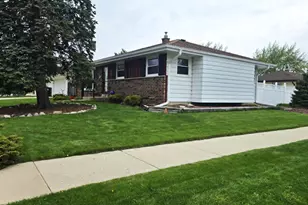 2834 E Eaton Ln, Cudahy, WI 53110 - Photo 17