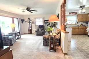 2834 E Eaton Ln, Cudahy, WI 53110 - Photo 5