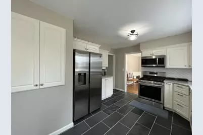 15200  Briaridge Ct, Elm Grove, WI 53122 - Photo 9