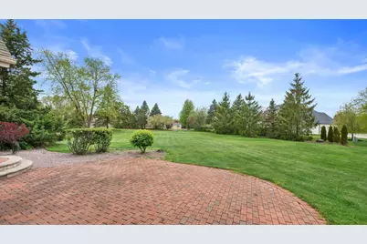 6065 S Preston Ln, New Berlin, WI 53151 - Photo 29