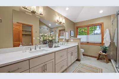 6065 S Preston Ln, New Berlin, WI 53151 - Photo 21