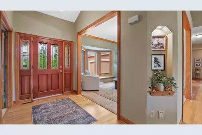 6065 S Preston Ln, New Berlin, WI 53151 - Photo 5