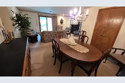 1425  Sun Valley Dr #202, Racine, WI 53406 - Photo 7