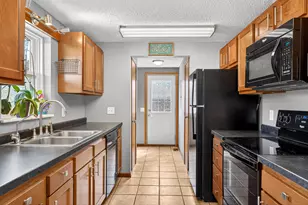 1525 Holley St, Holmen, WI 54636 - Photo 7