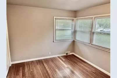 7419 N Boyd Way, Fox Point, WI 53217 - Photo 11