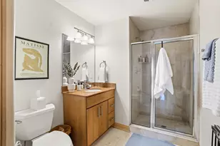 545 E Wells St, Milwaukee, WI 53202 - Photo 25