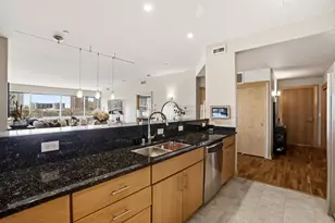 545 E Wells St, Milwaukee, WI 53202 - Photo 15