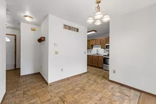 1015 E Woodview Ct, Slinger, WI 53086 - Photo 11