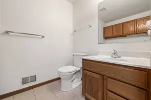 1015 E Woodview Ct, Slinger, WI 53086 - Photo 13