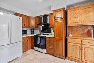 243 W Sumner St, Hartford, WI 53027 - Photo 13