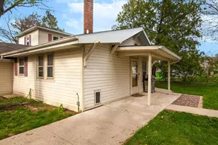 243 W Sumner St, Hartford, WI 53027 - Photo 5