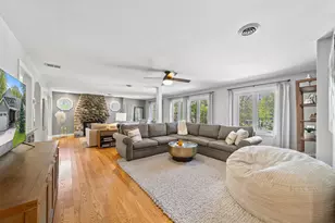 1069 Sauganash Dr, Fontana, WI 53125 - Photo 7