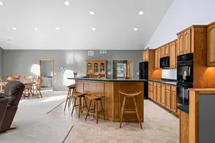 W6166 Valley Pl, Onalaska, WI 54636 - Photo 9