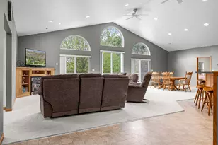 W6166 Valley Pl, Onalaska, WI 54636 - Photo 5