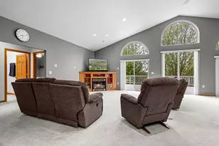 W6166 Valley Pl, Onalaska, WI 54636 - Photo 7