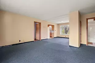 N40W26975 Capitol Dr, Pewaukee, WI 53072 - Photo 9
