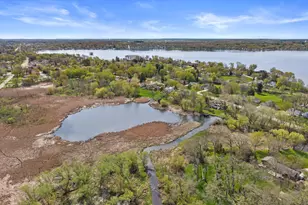 N40W26975 Capitol Dr, Pewaukee, WI 53072 - Photo 17