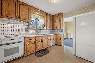 N40W26975 Capitol Dr, Pewaukee, WI 53072 - Photo 7