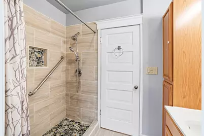 2961 S Shore Dr, Milwaukee, WI 53207 - Photo 33