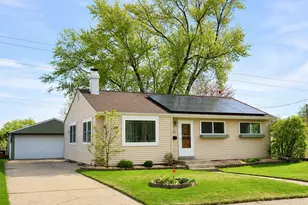 1627 Birch Dr, Waukesha, WI 53188 - Photo 1