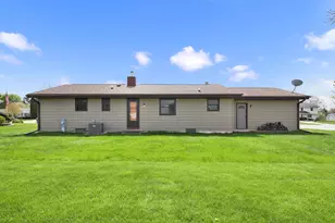 6967 S Tumble Creek Dr, Franklin, WI 53132 - Photo 23