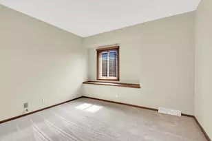 6967 S Tumble Creek Dr, Franklin, WI 53132 - Photo 15