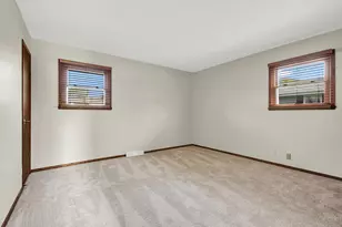 6967 S Tumble Creek Dr, Franklin, WI 53132 - Photo 17