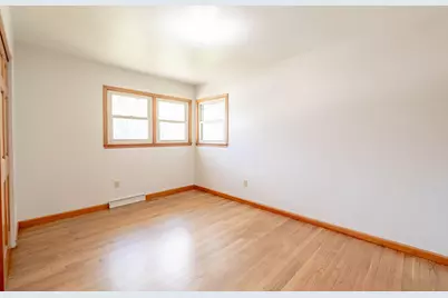 2708  Pershing Ave, Sheboygan, WI 53083 - Photo 9